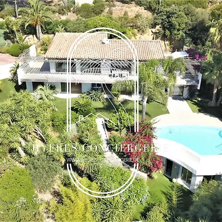 Grand Standing: Renovated Seaside Retreat With Pool Villa Hyeres