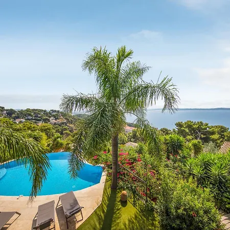 Grand Standing: Renovated Seaside Retreat With Pool Villa Hyeres