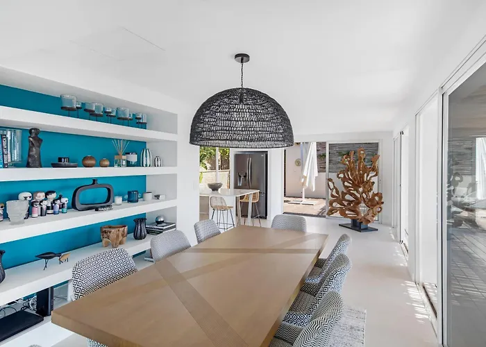 Grand Standing: Renovated Seaside Retreat With Pool Villa